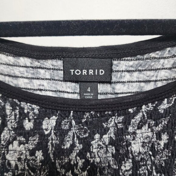 Worn Once Torrid Size 4 Top - Picture 2 of 2